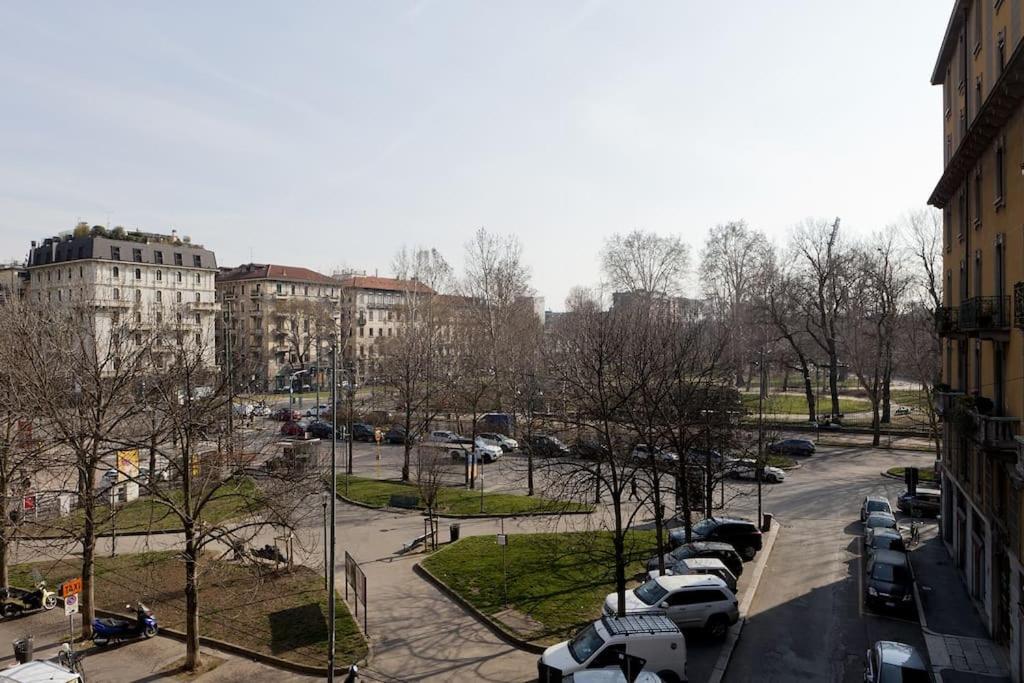 Lovely Flat With Park View Milán Exterior foto