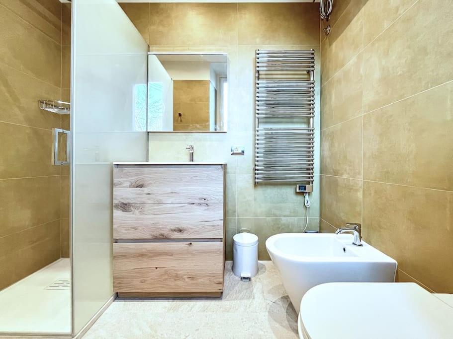 Lovely Flat With Park View Milán Exterior foto